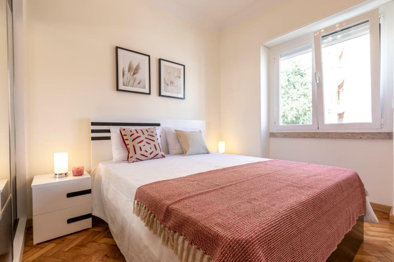 Like-Home-T3 Apt-Campolide, Near Amoreiras Mall ลิสบอน ภายนอก รูปภาพ